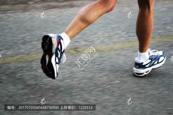 跑步的女人