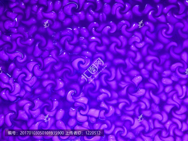紫色的摘要