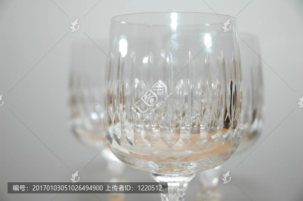 玻璃杯