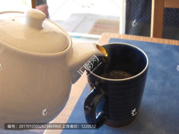 倒茶