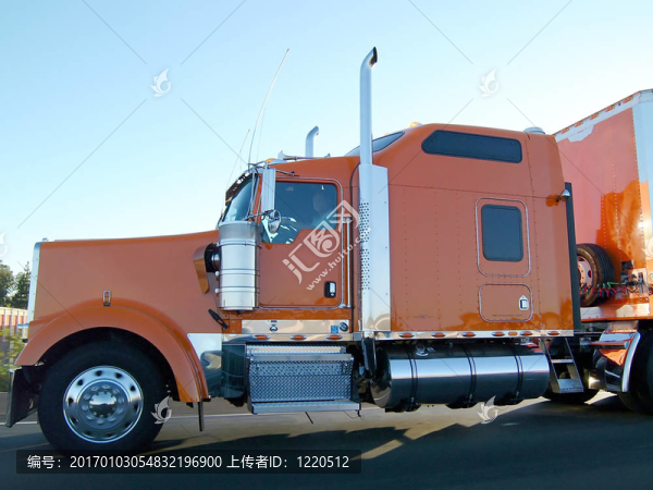 公路上的卡車司機