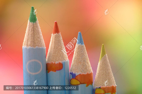 4彩色鉛筆