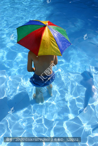 孩子在Umbrella
