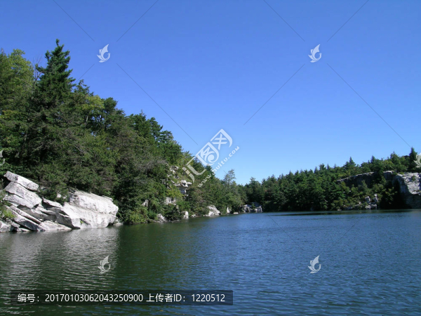 Minnewaska湖