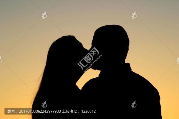 剪影的吻