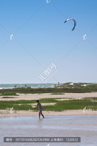 男孩在Beach