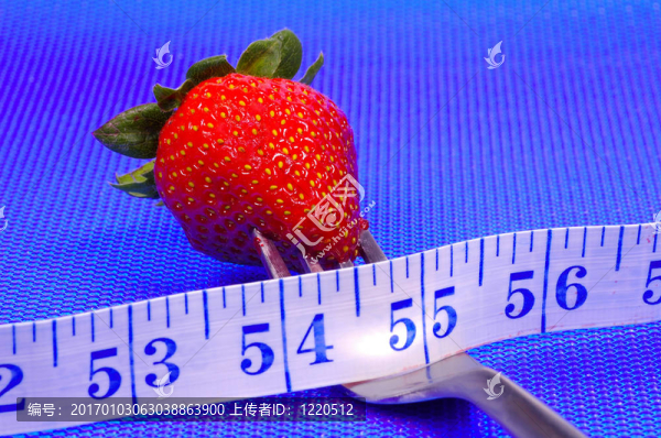 Strawberry在叉子上