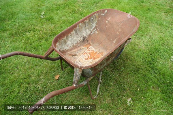 舊的手推車(chē)