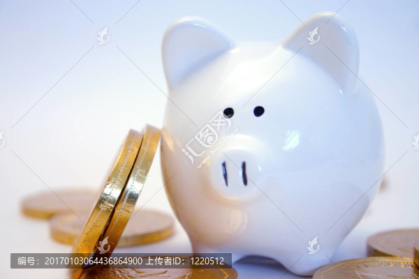 資助