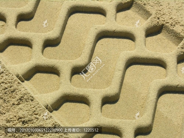 沙子中的痕跡