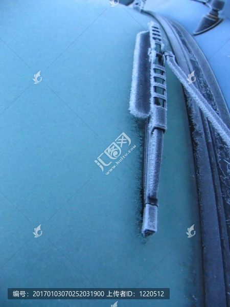 冰凍的雨