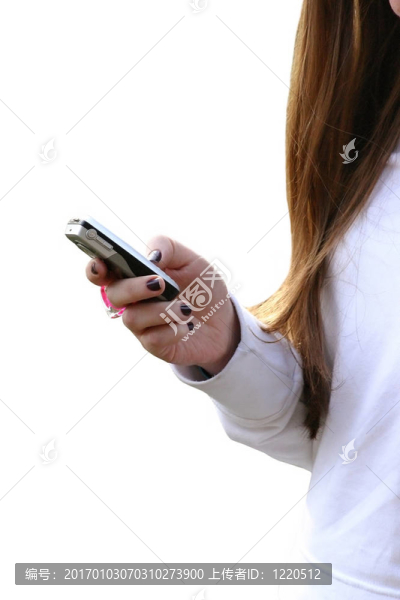 女性發(fā)送短信