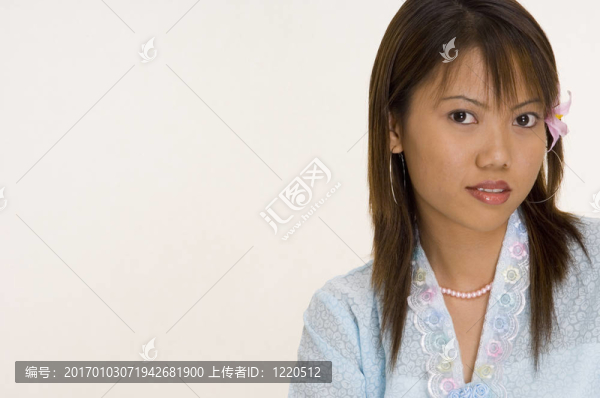 穿藍(lán)7的女孩