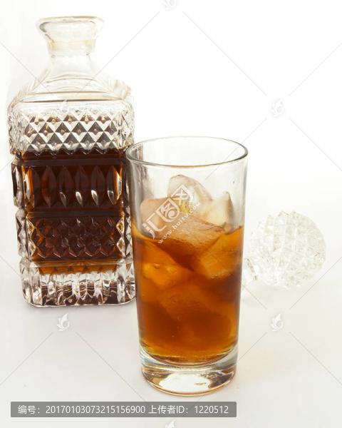 朗姆酒和潷水器2