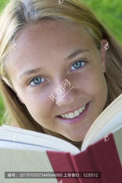 本書(shū)的女人