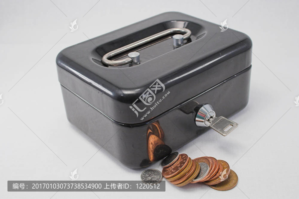 保險箱和現(xiàn)金