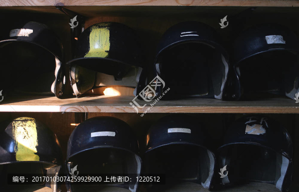 頭盔