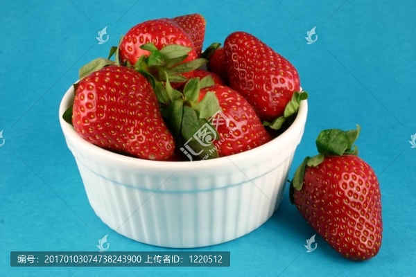 碗草莓