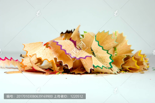 豐富多彩的刨花