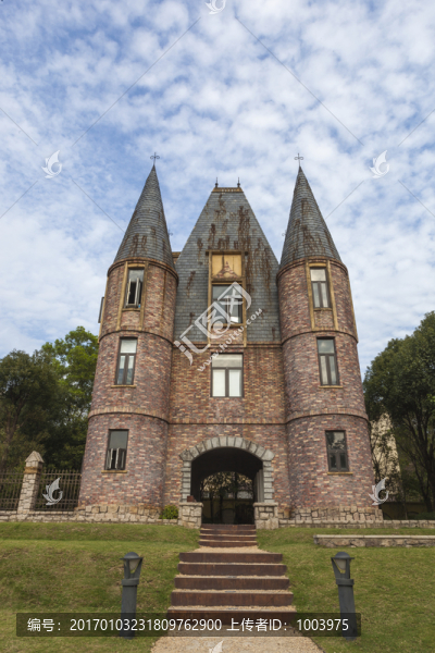 城堡,草地,藍天,白云