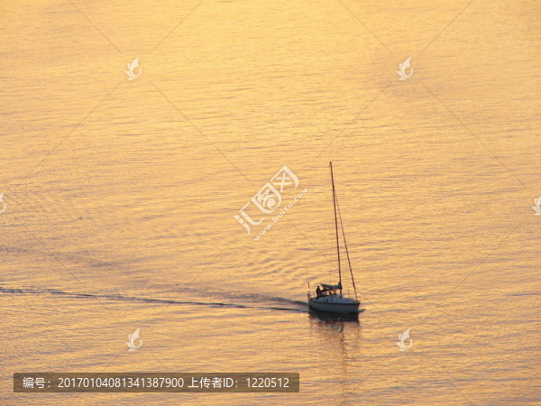 夕陽和船