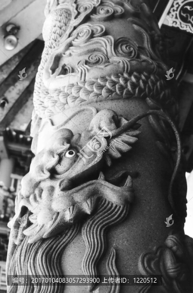 龍柱