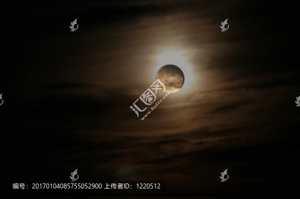 明亮的月亮