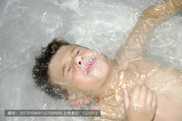 洗澡水