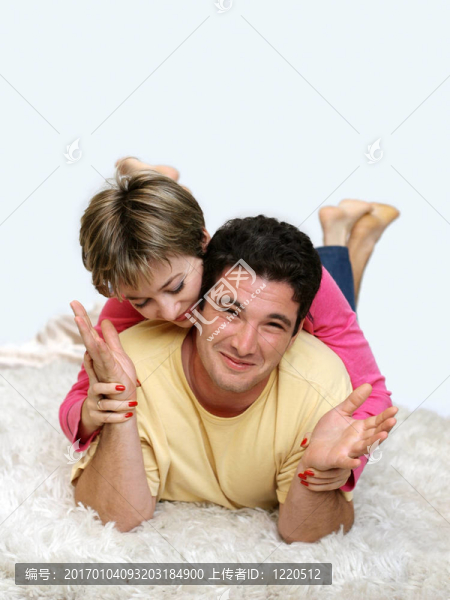甜蜜的小夫妻
