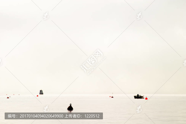 霧中的浮標(biāo)
