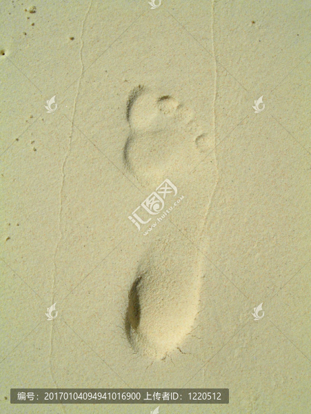 足跡在沙