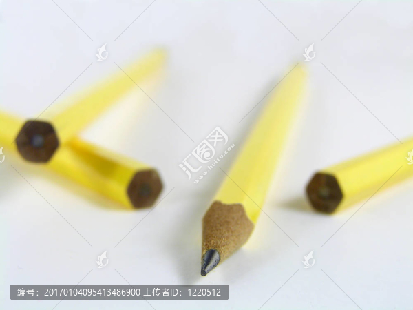 一個(gè)尖的鉛筆