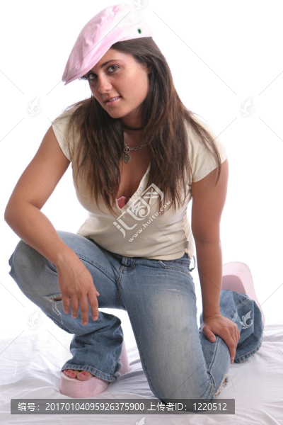一個女孩臀部