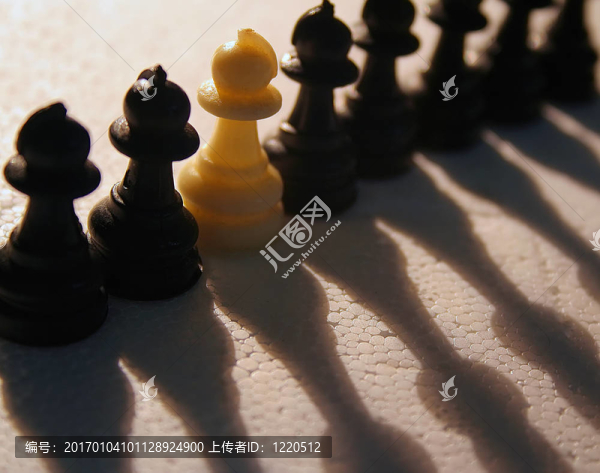 獨(dú)自站立