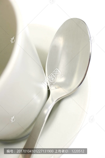 咖啡杯接近