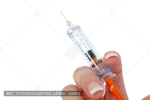 女人的手注射器