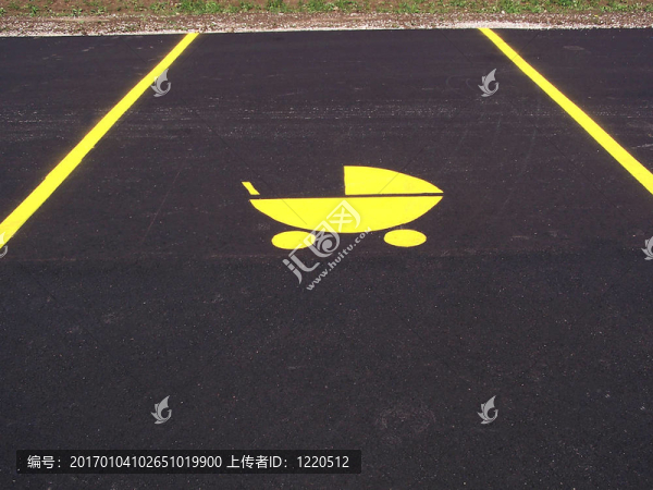 嬰兒車停車場(chǎng)