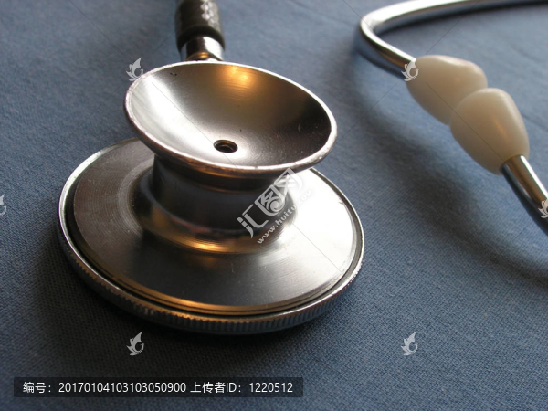 醫(yī)生的聽診器-匯圖網(wǎng) www.fosd68.com 醫(yī)生的聽診器