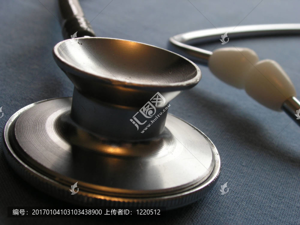 醫(yī)生的聽(tīng)診器