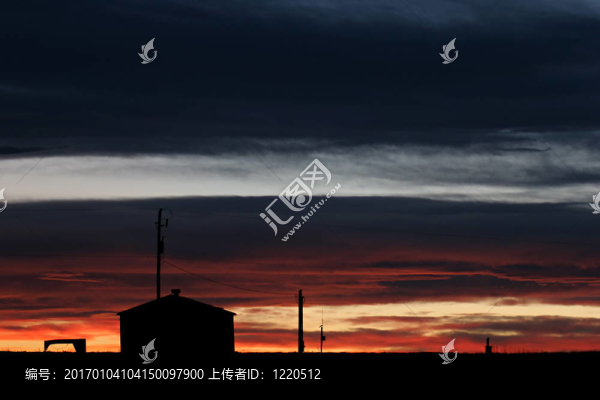 夕陽中的房子
