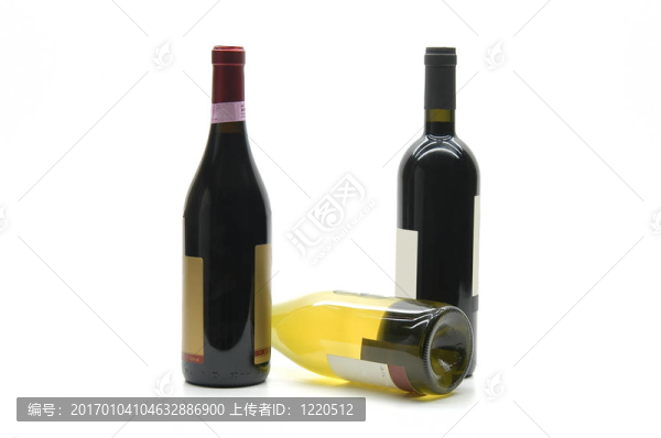 三瓶葡萄酒