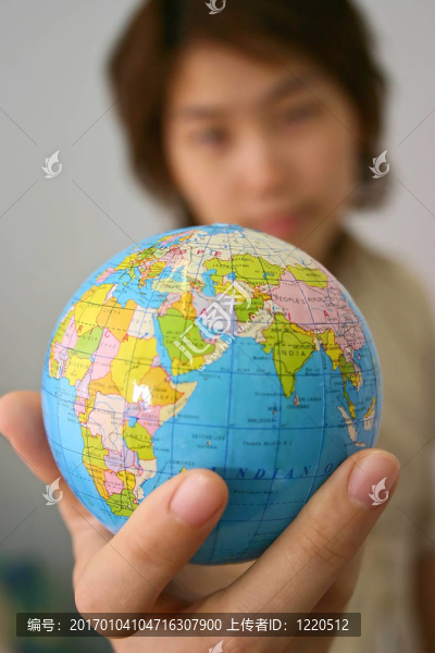 地球在我的手！