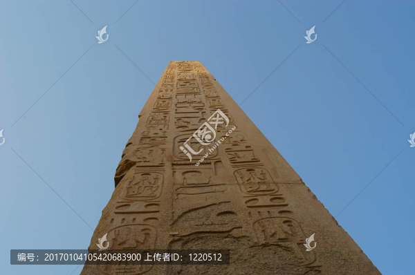 卡納克的方尖碑