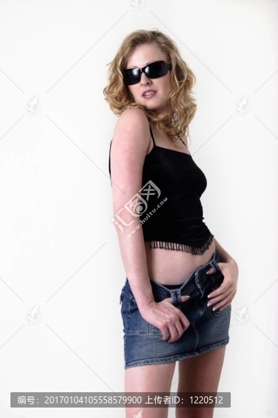 黑色太陽(yáng)鏡