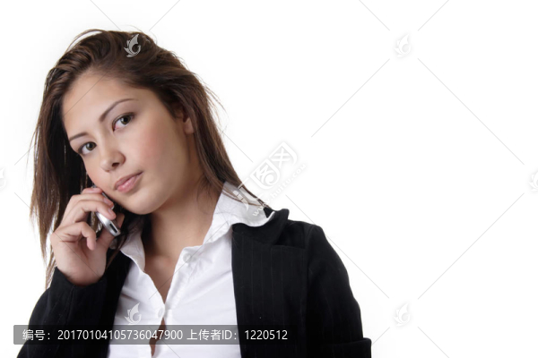 手機(jī)上的女人