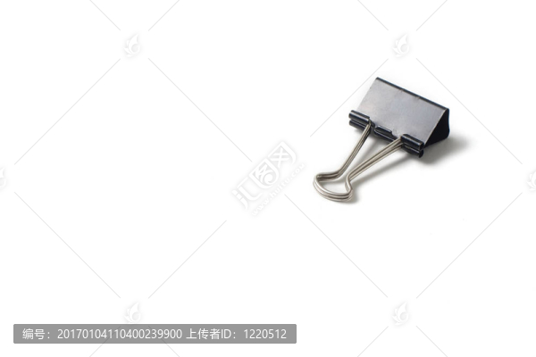 孤立的回形針
