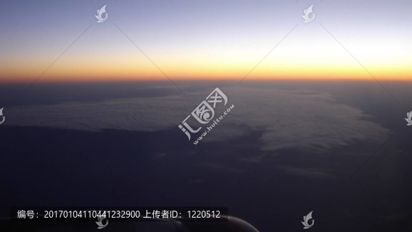夕陽在云上