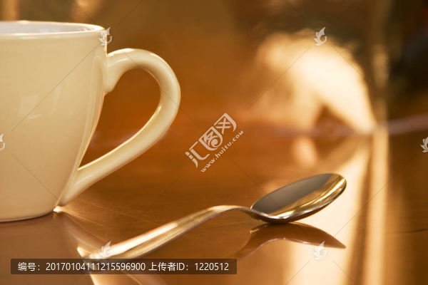 半杯咖啡
