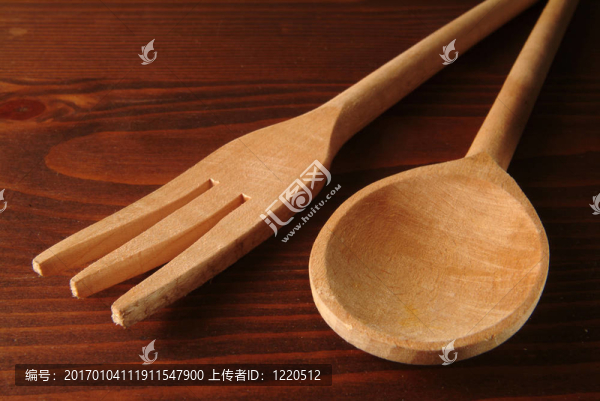 叉子和勺子