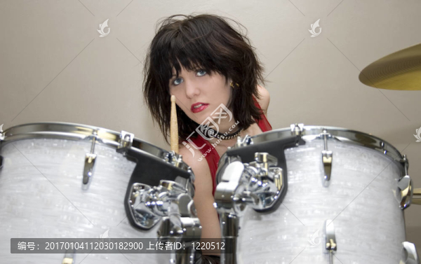 美麗的Drummer,Girl